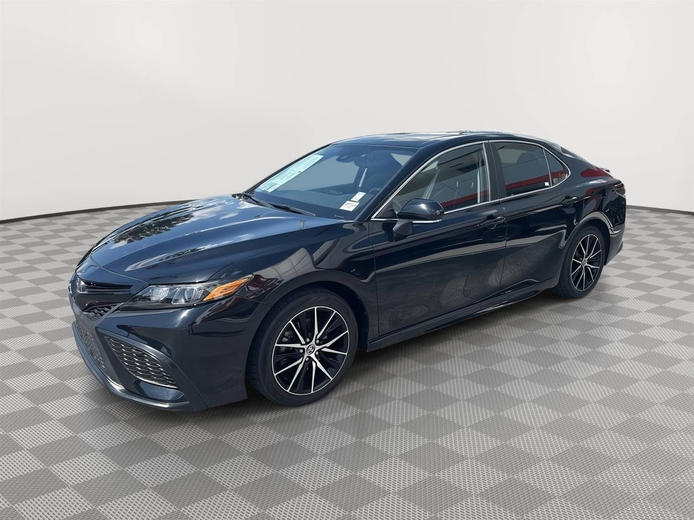 2021 Toyota Camry SE — Sedan — 30,527 mi — Homestead, FL
