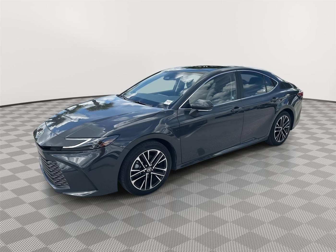 2025 Toyota Camry Hybrid XSE — Sedan — 13,794 mi — Homestead, FL