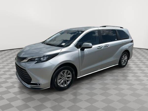 2024 Toyota Sienna XLE — Minivan — 20,145 mi — Homestead, FL