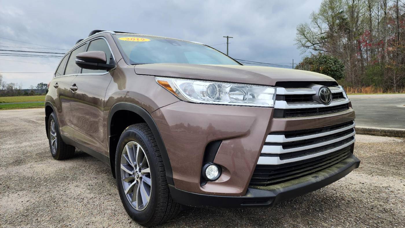 2019 Toyota Highlander XLE — SUV — 49,644 mi — Holly Hill, SC