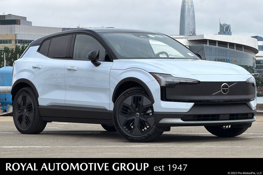 2026 Volvo EX30 Cross Country Twin Ultra