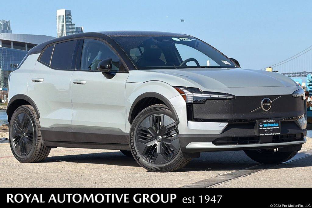 2026 Volvo EX30 Cross Country Twin Ultra