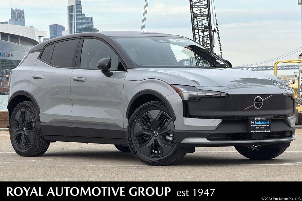 2026 Volvo EX30 Cross Country Twin Ultra
