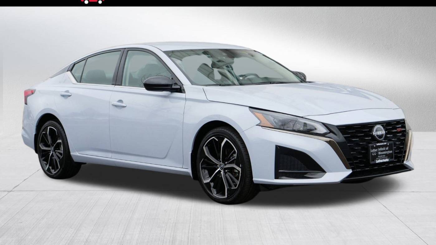 2023 Nissan Altima SR — Sedan — 16,641 mi — Bloomington, MN