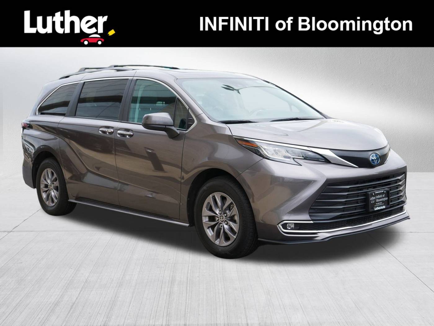 2023 Toyota Sienna XLE — Minivan — 23,829 mi — Bloomington, MN