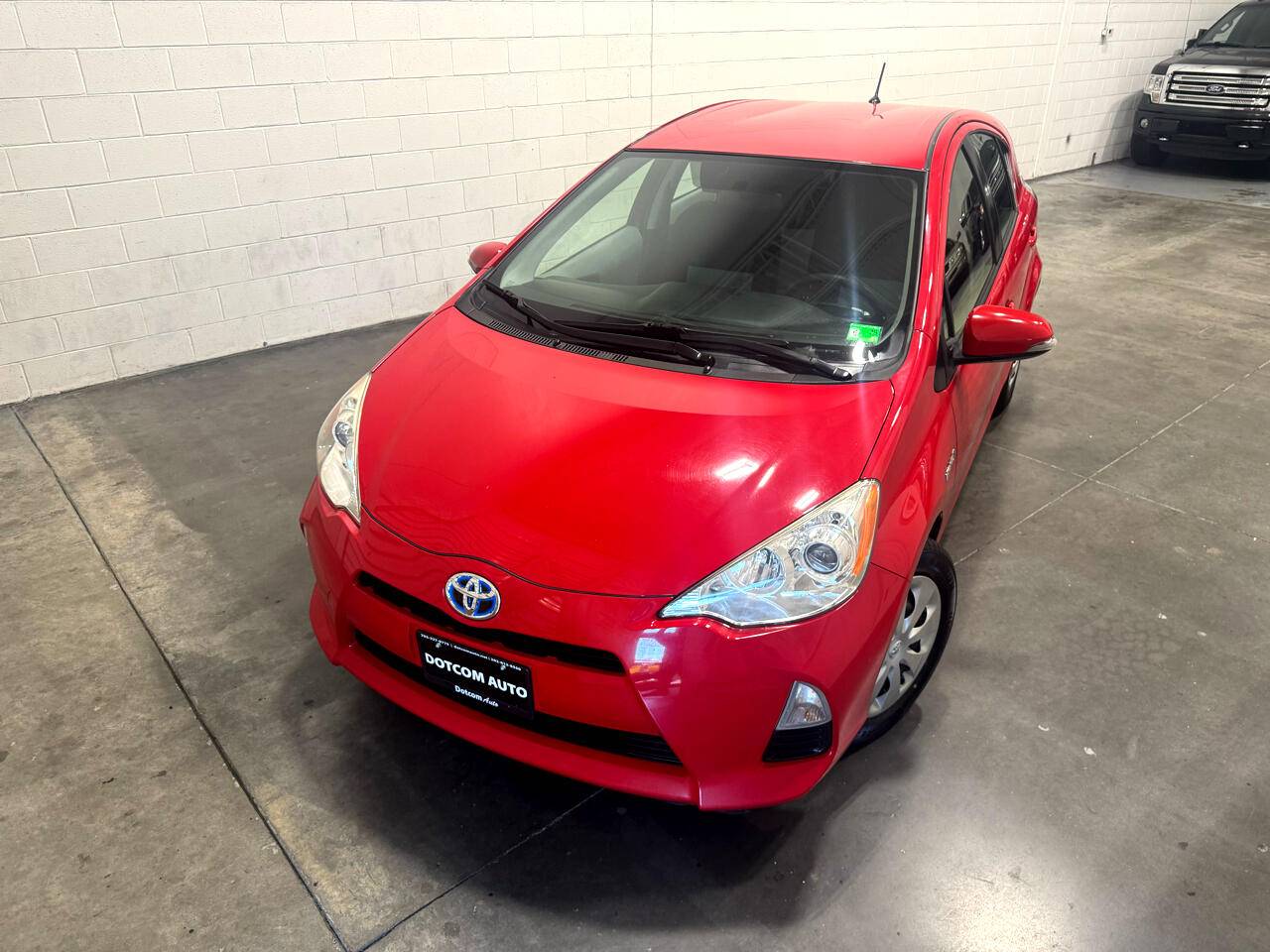 2014 Toyota Prius c Four — Hatchback — 118,060 mi — Chantilly, VA