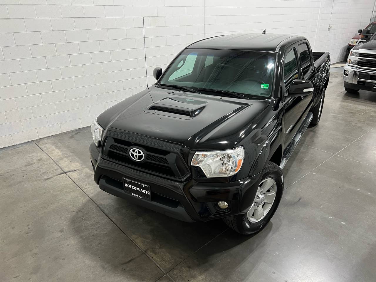 2015 Toyota Tacoma Base — Pickup Truck — 111,798 mi — Chantilly, VA