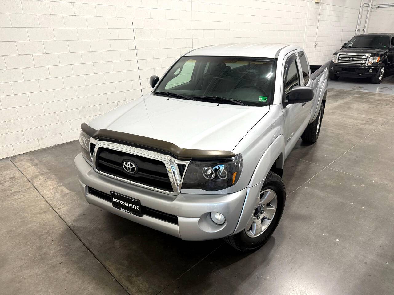 2005 Toyota Tacoma Base — Pickup Truck — 96,949 mi — Chantilly, VA