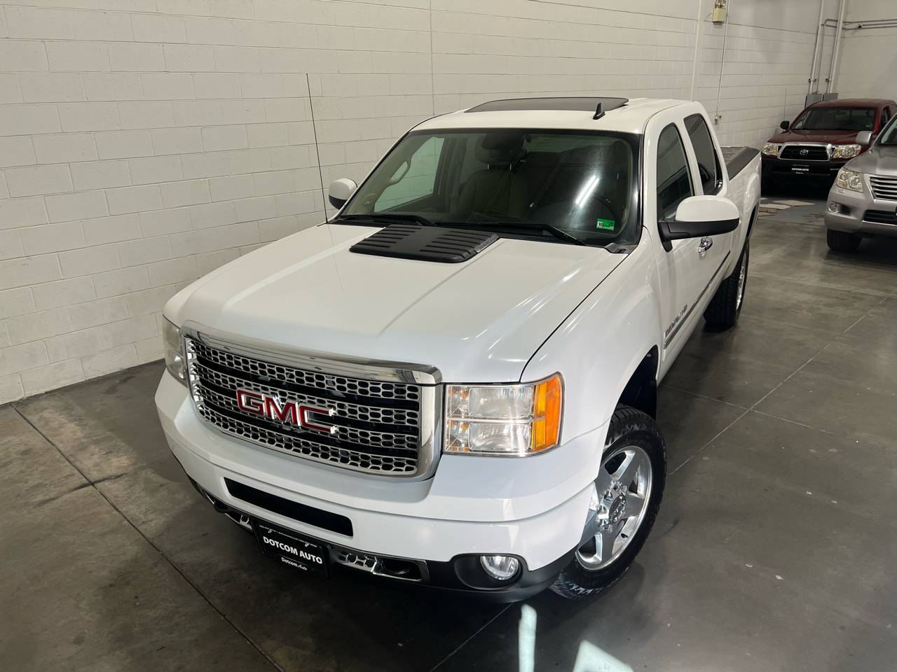 2011 GMC Sierra 2500HD Denali — Pickup Truck — 126,429 mi — Chantilly, VA