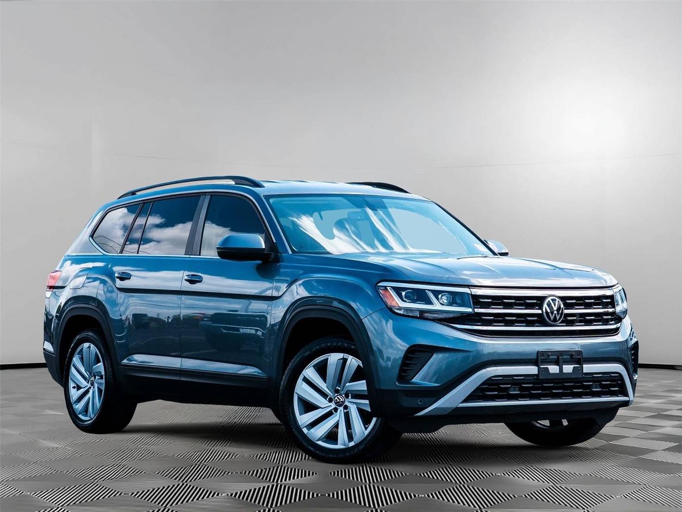 2021 Volkswagen Atlas SE with Technology