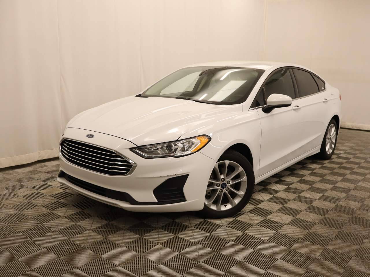 2019 Ford Fusion SE — Sedan — 63,789 mi — Scottsdale, AZ