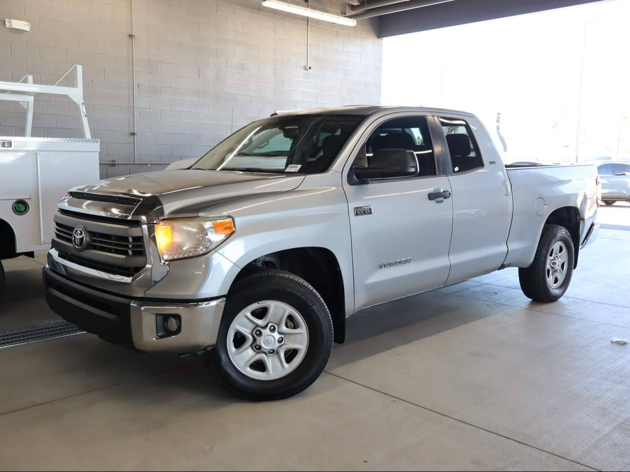 2015 Toyota Tundra SR5