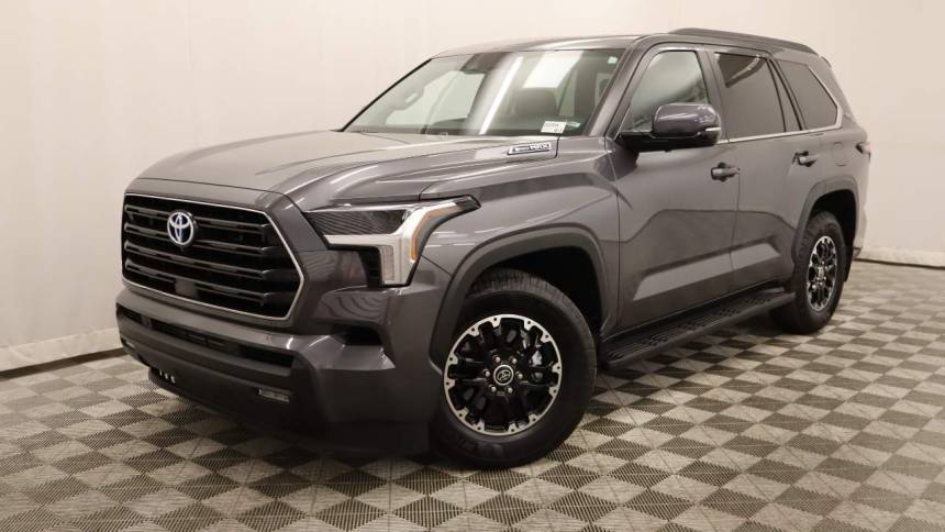 2024 Toyota Sequoia SR5 — SUV — 7,909 mi — Scottsdale, AZ