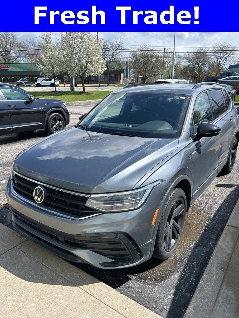 2023 Volkswagen Tiguan SE R-Line Black — SUV — 40,097 mi — North Olmsted, OH