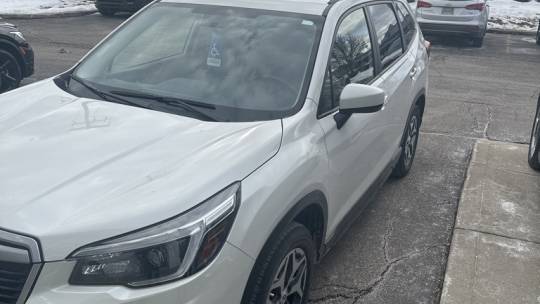 2021 Subaru Forester 2.5i Premium — SUV — 9,718 mi — North Olmsted, OH