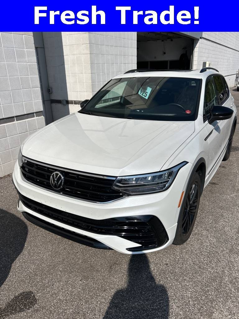 2022 Volkswagen Tiguan SE R-Line Black — SUV — 30,318 mi — North Olmsted, OH
