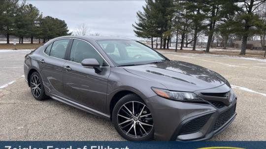 2024 Toyota Camry SE — Sedan — 21,006 mi — Elkhart, IN