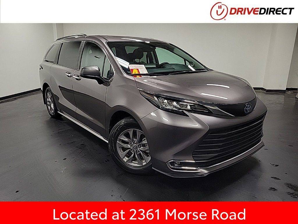 2022 Toyota Sienna XLE — Minivan — 23,200 mi — Columbus, OH