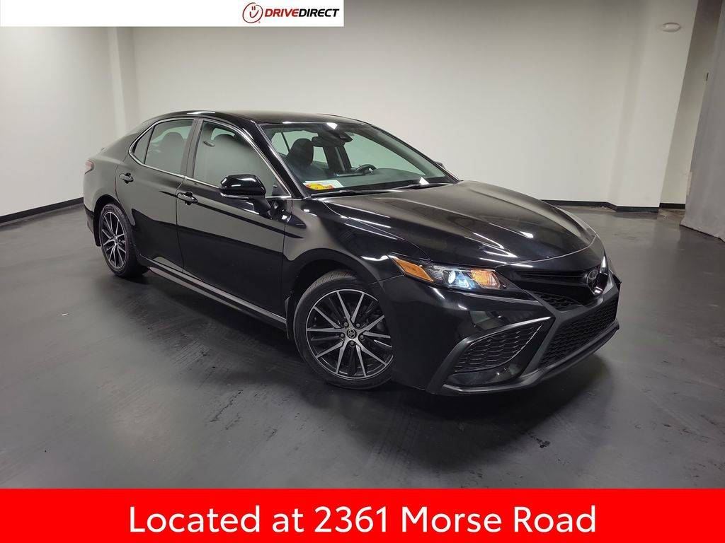2022 Toyota Camry SE — Sedan — 35,526 mi — Columbus, OH