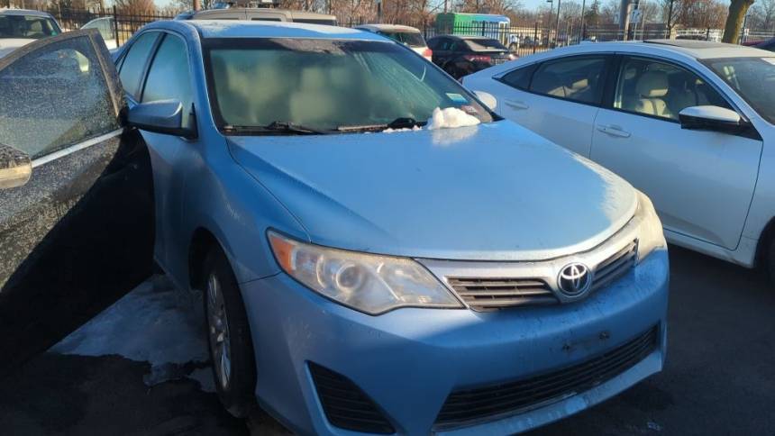 2013 Toyota Camry SE — Sedan — 118,331 mi — Columbus, OH