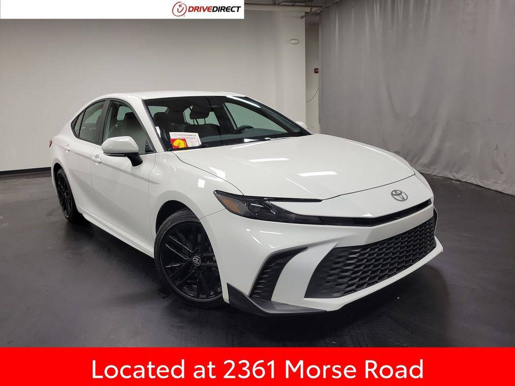 2025 Toyota Camry SE — Sedan — 7,952 mi — Columbus, OH