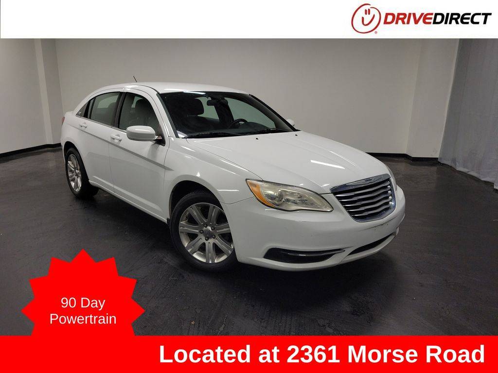 2013 Chrysler 200 LX — Sedan — 103,825 mi — Columbus, OH