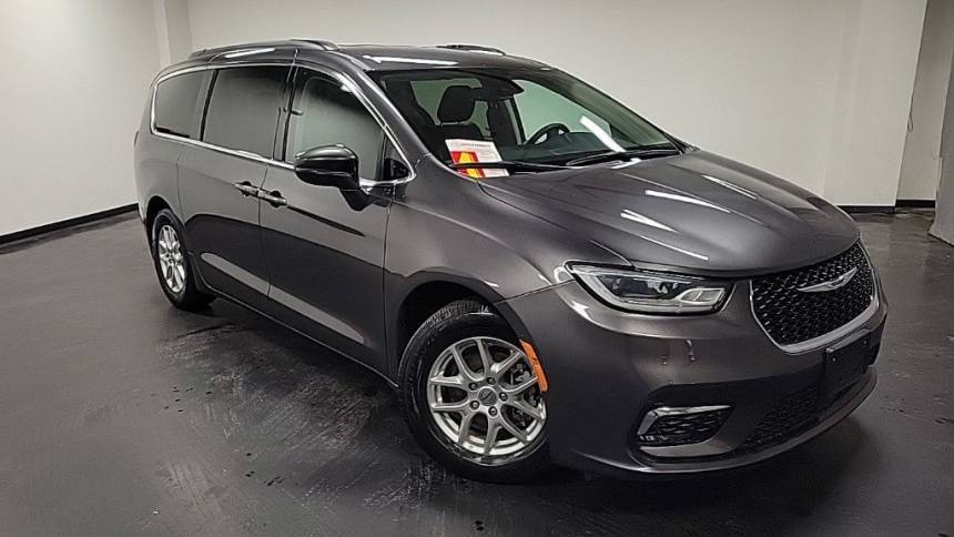 2022 Chrysler Pacifica Touring L — Minivan — 77,829 mi — Columbus, OH