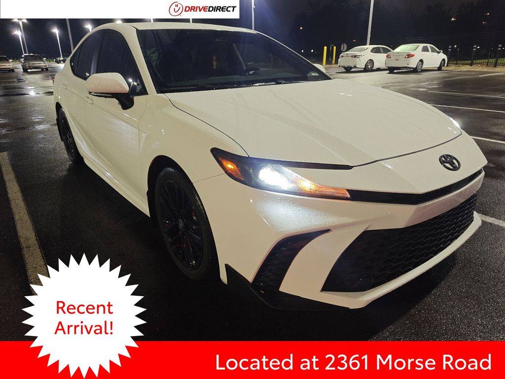 2025 Toyota Camry Hybrid SE — Sedan — 16,981 mi — Columbus, OH
