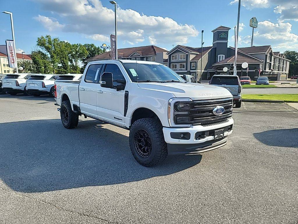 2025 Ford Super Duty F-250 LARIAT — Pickup Truck — 5,233 mi — Macon, GA