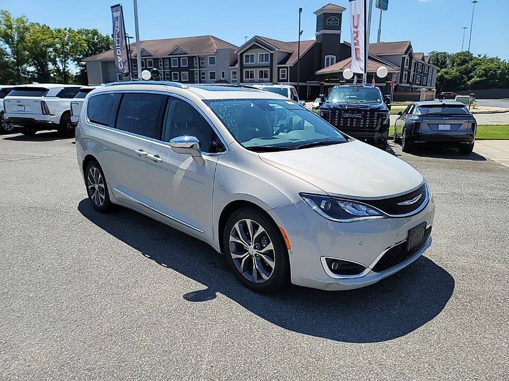 2017 Chrysler Pacifica Limited — Minivan — 44,369 mi — Macon, GA