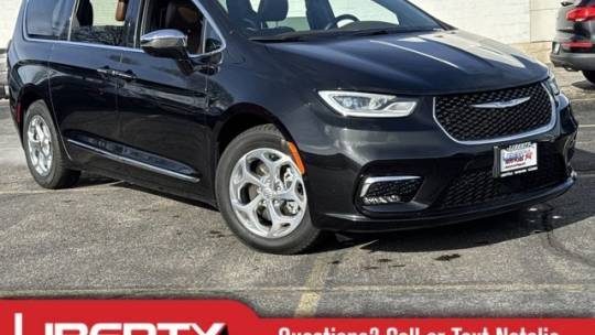 2021 Chrysler Pacifica Hybrid Limited — Minivan — 60,475 mi — Libertyville, IL