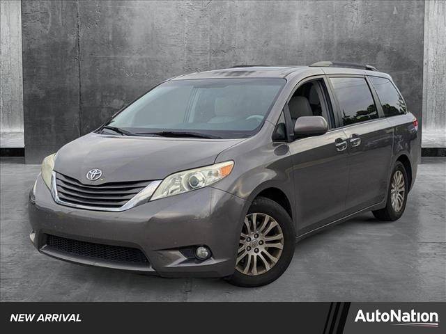 2014 Toyota Sienna XLE — Minivan — 148,865 mi — Sanford, FL