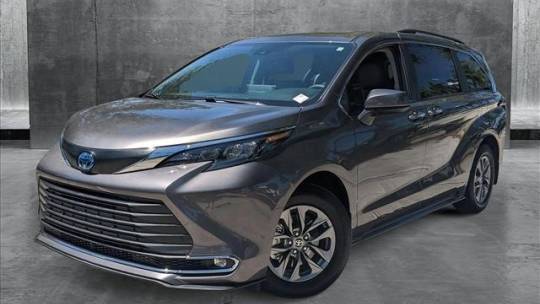 2024 Toyota Sienna XLE