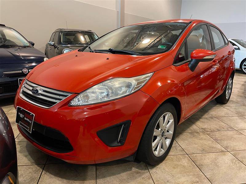 2013 Ford Fiesta SE — Sedan — 50,214 mi — Chantilly, VA