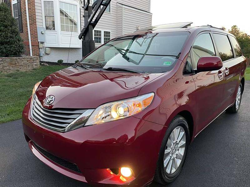 2014 Toyota Sienna Limited — Minivan — 124,249 mi — Chantilly, VA