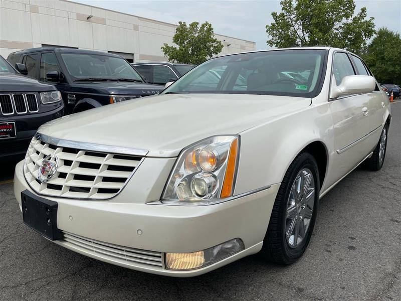 2011 Cadillac DTS Premium Collection — Sedan — 71,497 mi — Chantilly, VA