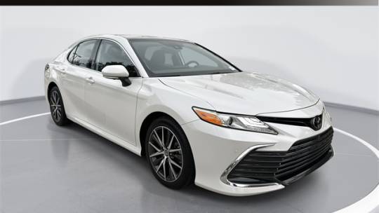2024 Toyota Camry XLE V6 — Sedan — 15,545 mi — Pembroke Pines, FL