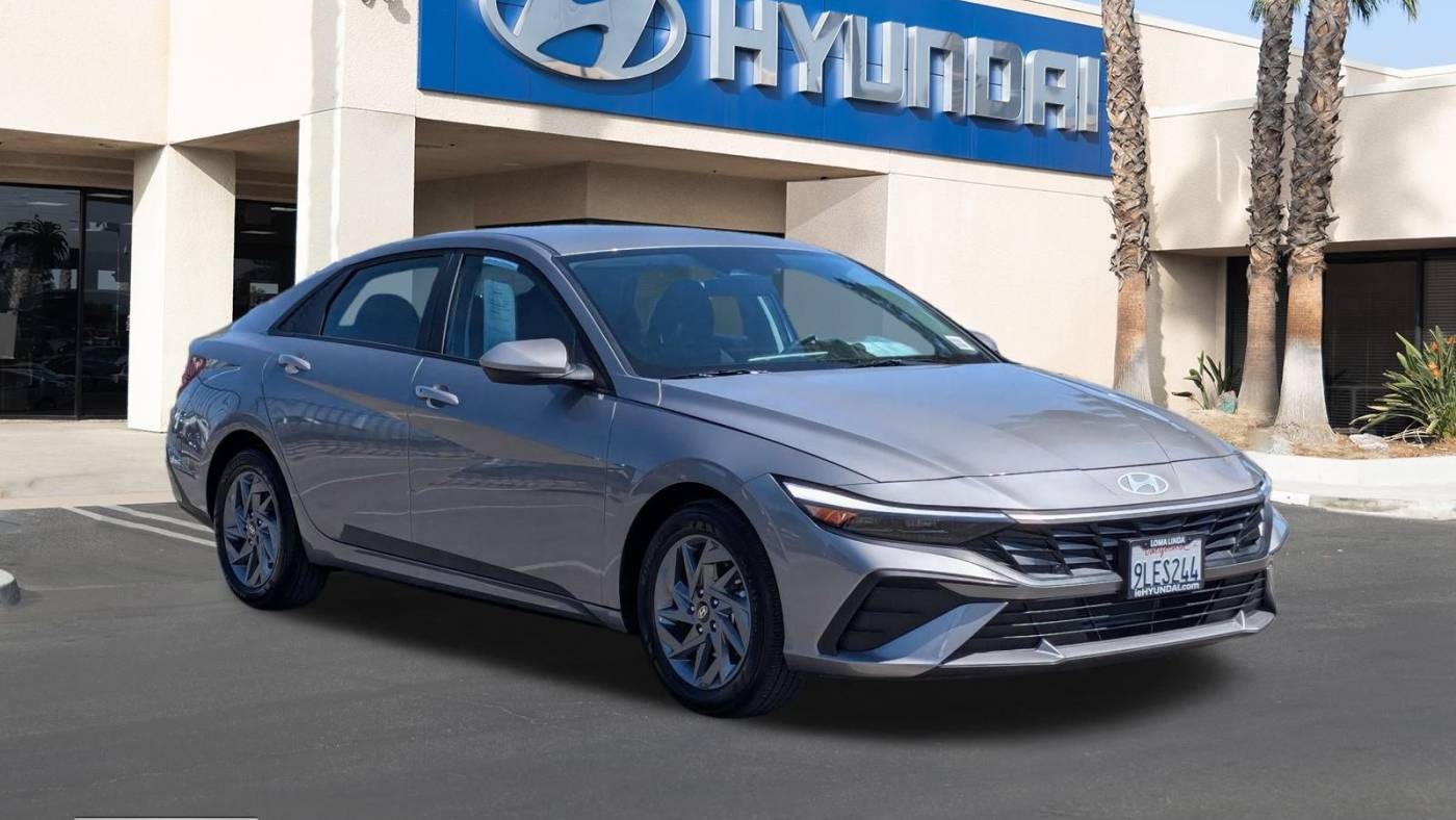 2024 Hyundai Elantra SEL — Sedan — 562 mi — Loma Linda, CA
