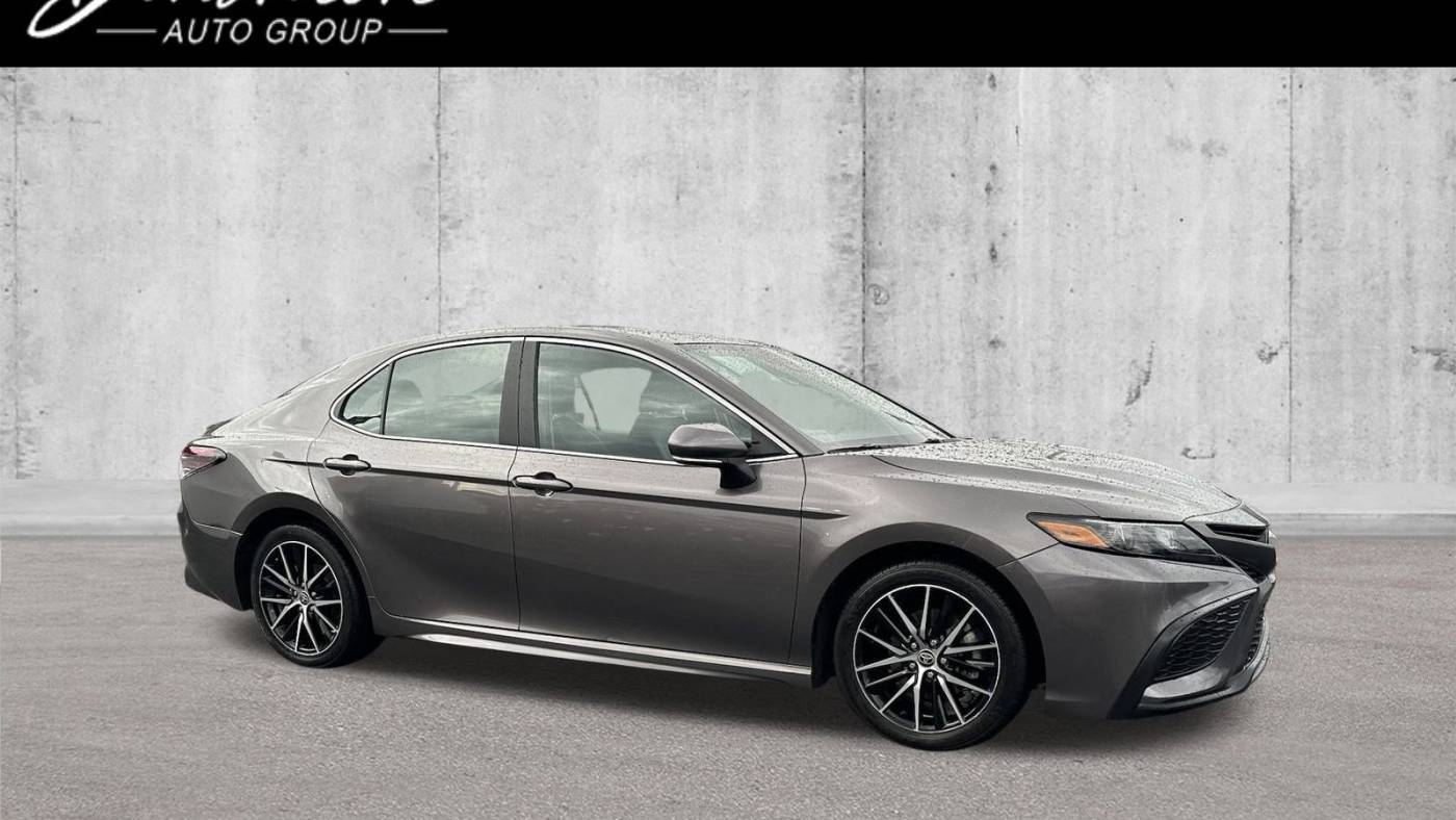 2021 Toyota Camry SE — Sedan — 84,748 mi — Tacoma, WA
