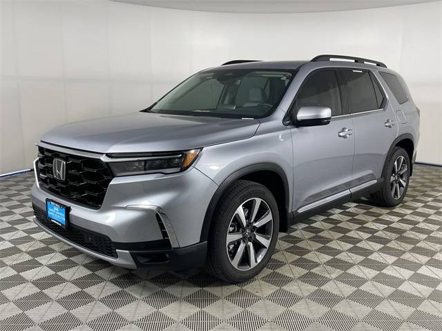 2025 Honda Pilot Touring — SUV — 2,509 mi — Bremerton, WA