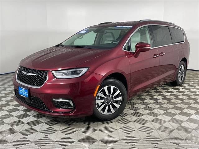 2021 Chrysler Pacifica Touring L — Minivan — 9,256 mi — Bremerton, WA