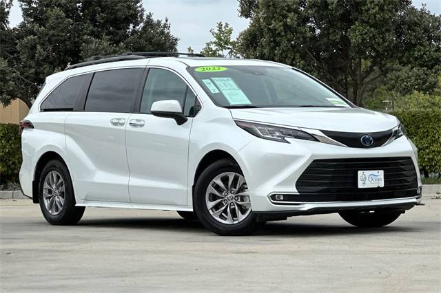 2022 Toyota Sienna XLE — Minivan — 29,077 mi — Ventura, CA