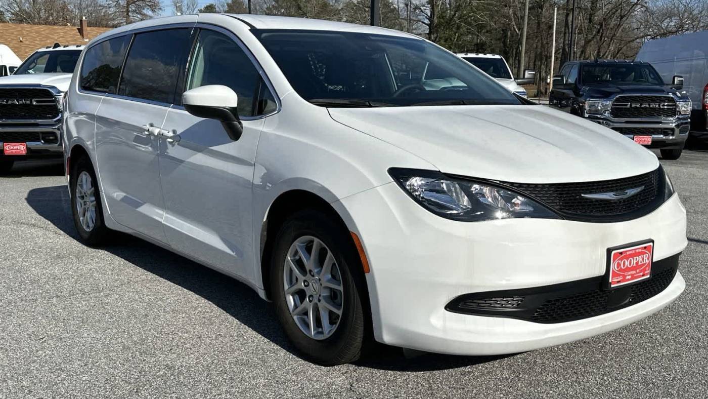 2023 Chrysler Voyager LX — Minivan — 16,961 mi — Clinton, SC