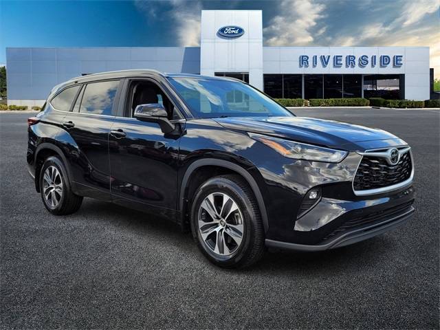 2024 Toyota Highlander XLE — SUV — 27,381 mi — Macon, GA