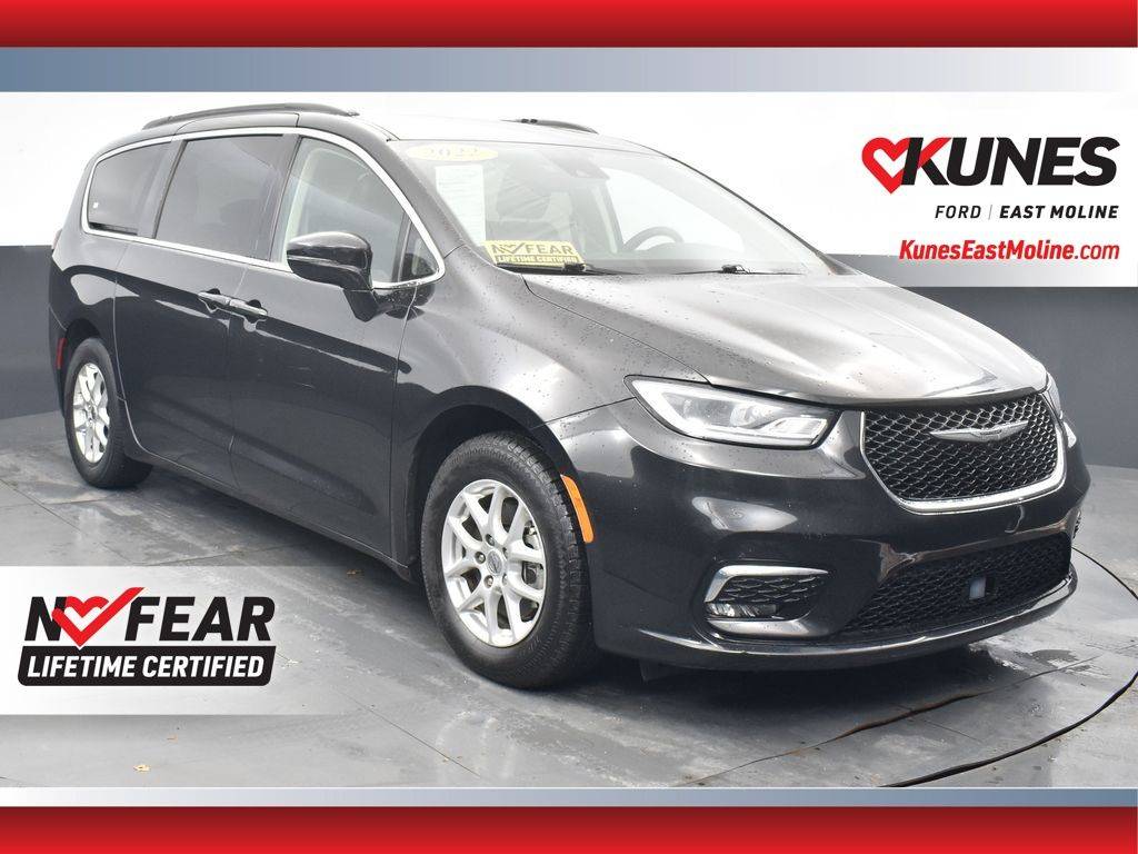2022 Chrysler Pacifica Touring L — Minivan — 84,750 mi — East Moline, IL