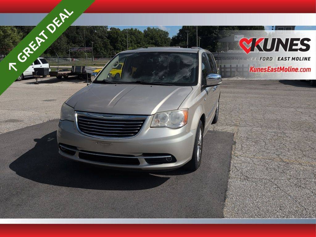 2014 Chrysler Town & Country Touring-L 30th Anniversary Edition — Minivan — 148,229 mi — East Moline, IL