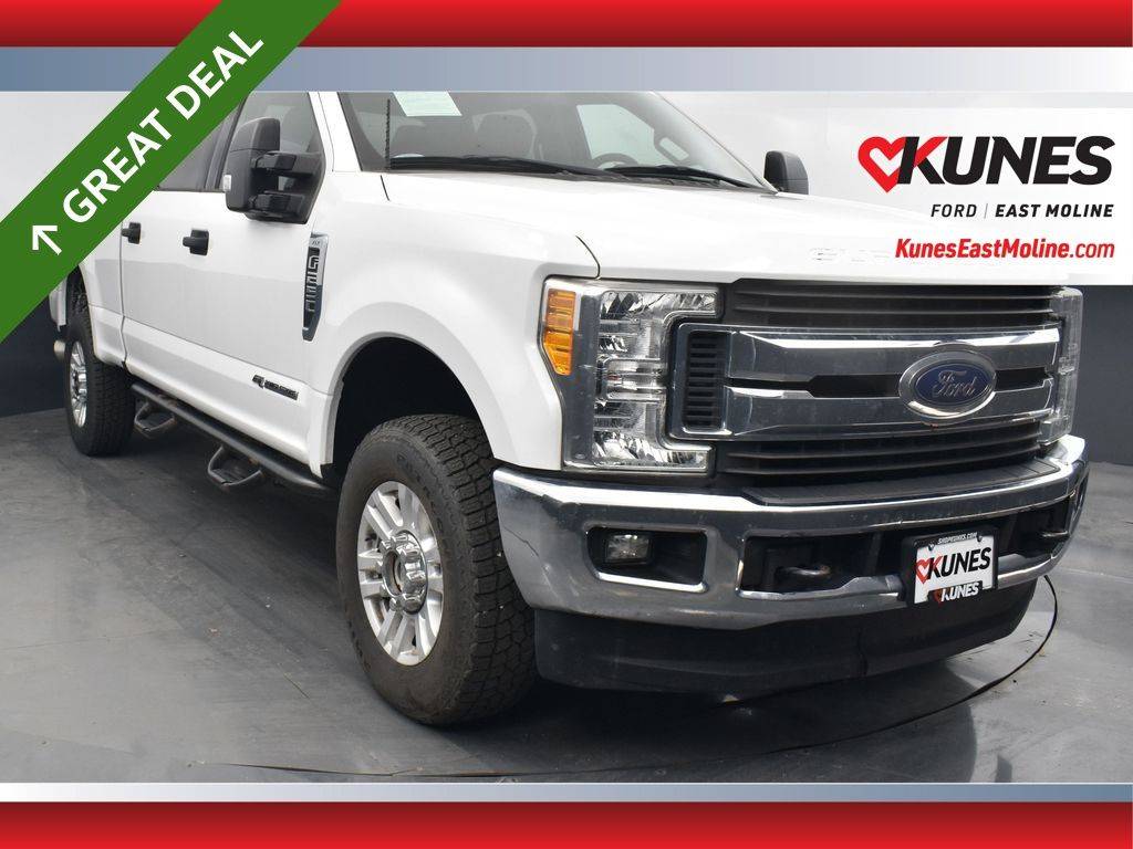 2017 Ford Super Duty F-250 XLT — Pickup Truck — 131,700 mi — East Moline, IL