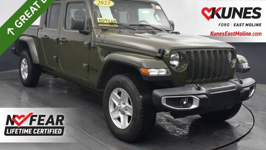 2023 Jeep Gladiator Sport S — Pickup Truck — 60,984 mi — East Moline, IL