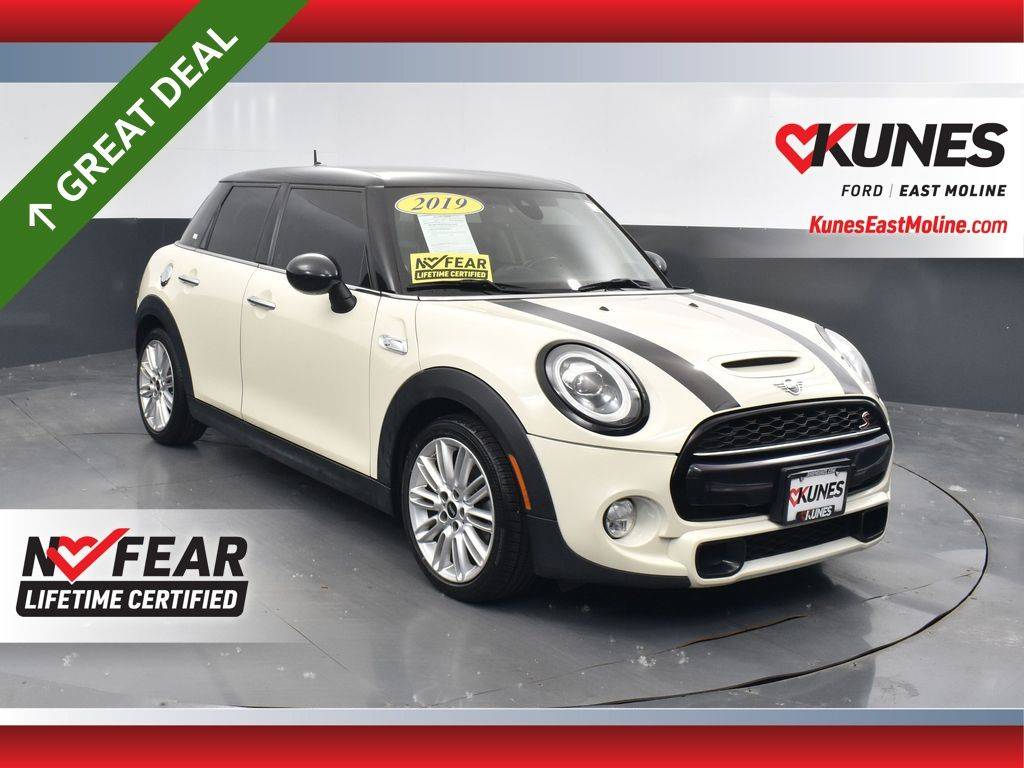 2019 MINI Hardtop Cooper S — Hatchback — 69,391 mi — East Moline, IL