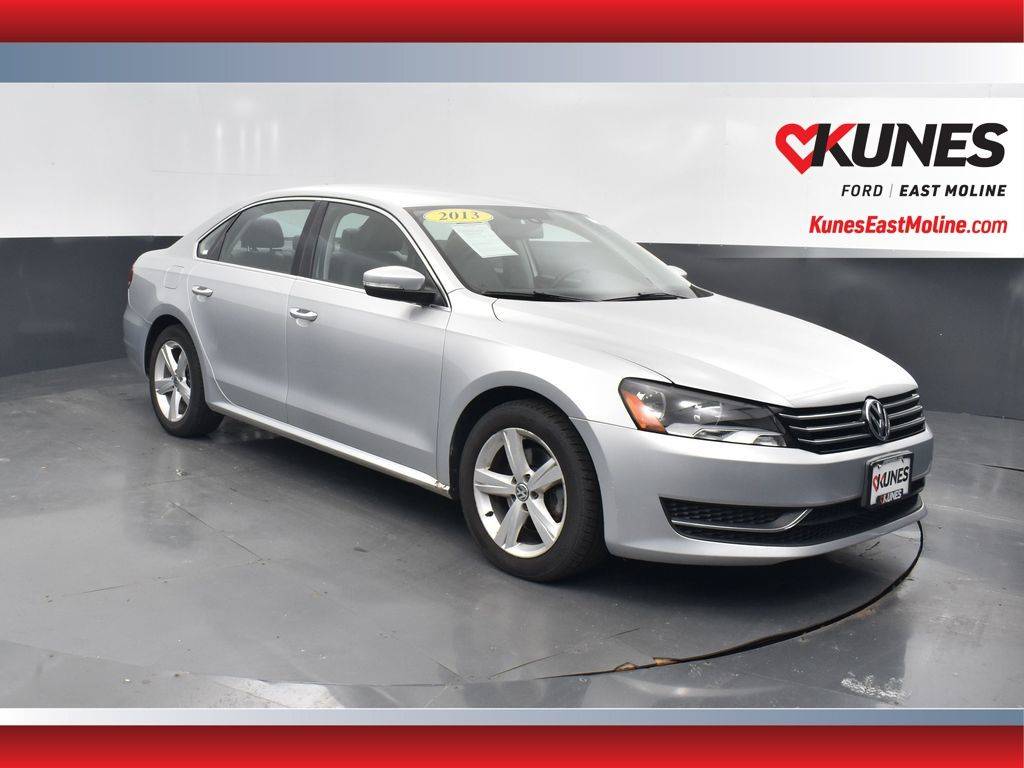 2013 Volkswagen Passat SE — Sedan — 160,141 mi — East Moline, IL